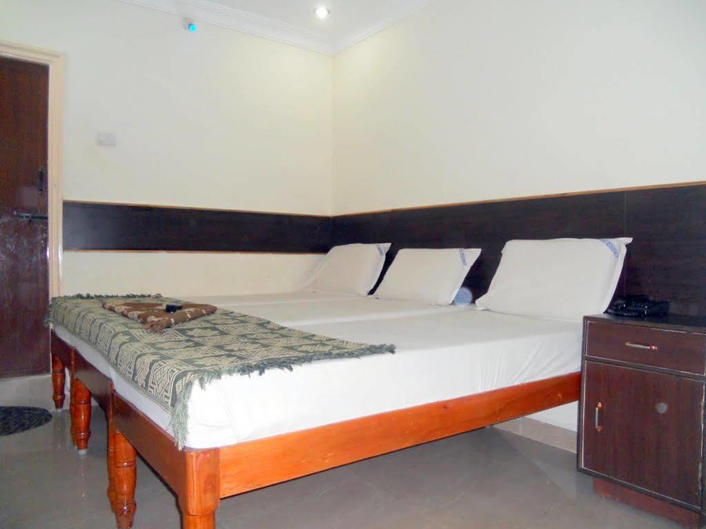 Hotel Sahasra Residency Tirupati Zewnętrze zdjęcie