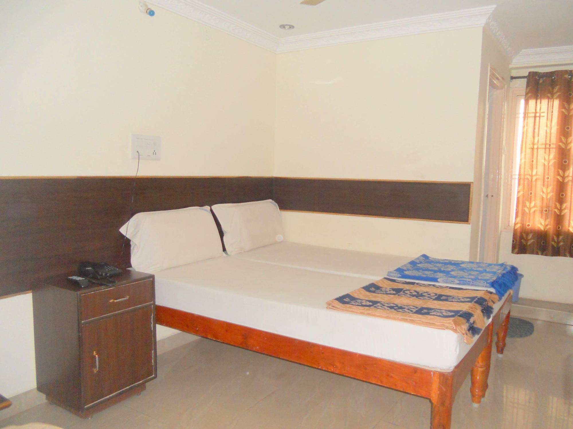 Hotel Sahasra Residency Tirupati Zewnętrze zdjęcie